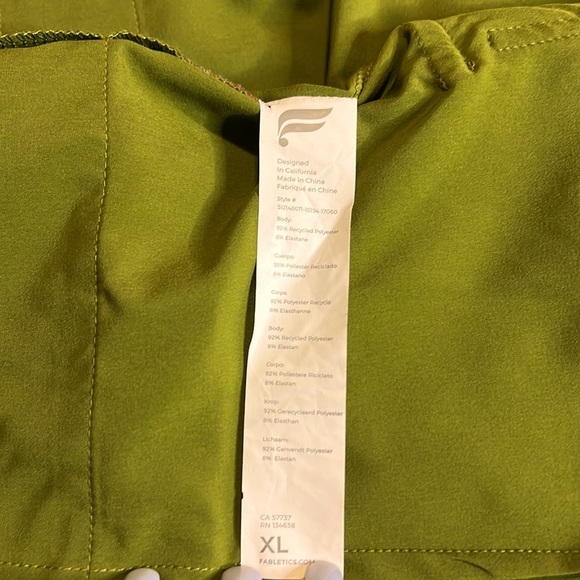 NWOT Fabletics Wrap skirt on tie and one clip - Picture 4 of 4